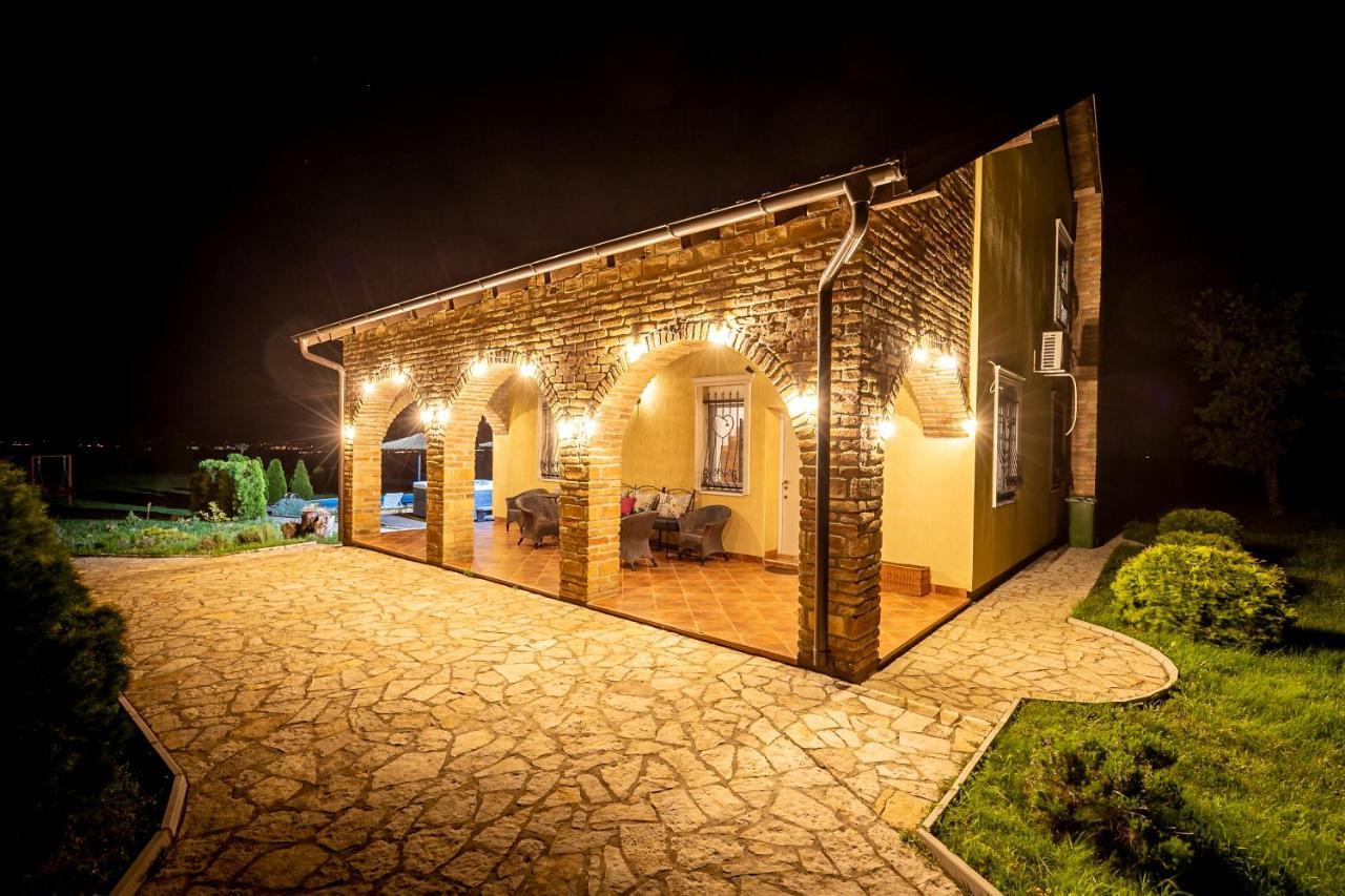 Villa House 